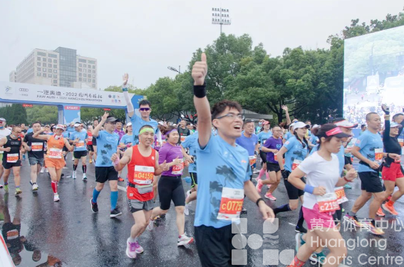 今晨有的人还在睡觉，有的人已经在跑杭马了！今天，你杭马了吗？(图6)