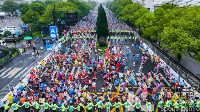 管得住,放得开,全阴性!3.5万人参赛的杭马交出“零感染”成绩单(图2) 管得住,放得开,全阴性!3.5万人参赛的杭马交出“零感染”成绩单(图2)