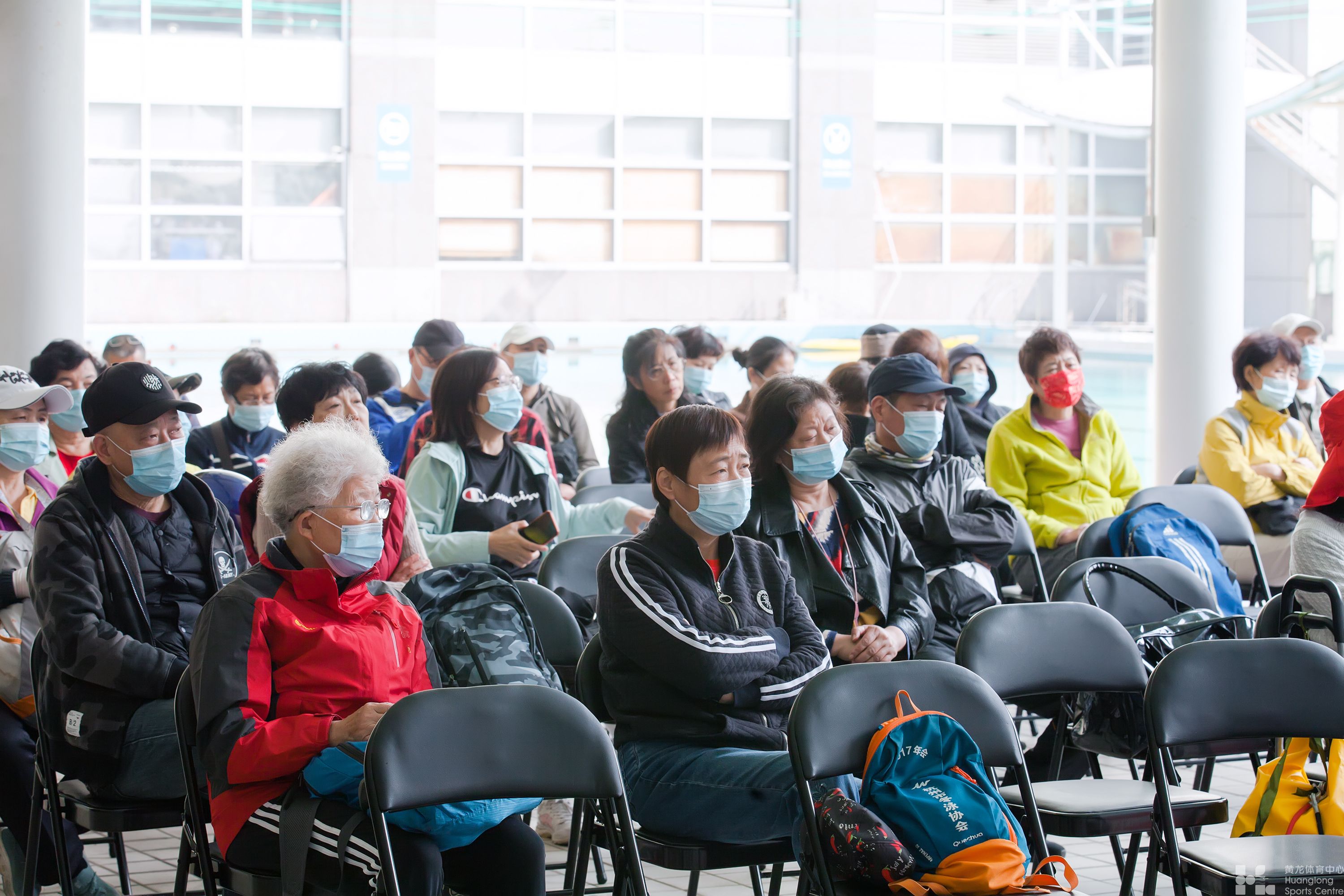 黄龙体育中心黄龙公开课“关爱夕阳”     ——中老年人游泳健康知识公益讲座(图5)