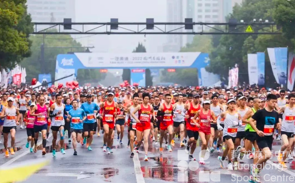 点击「黄龙晚高峰」，一键回顾2022年大家的运动姿态！(图1)