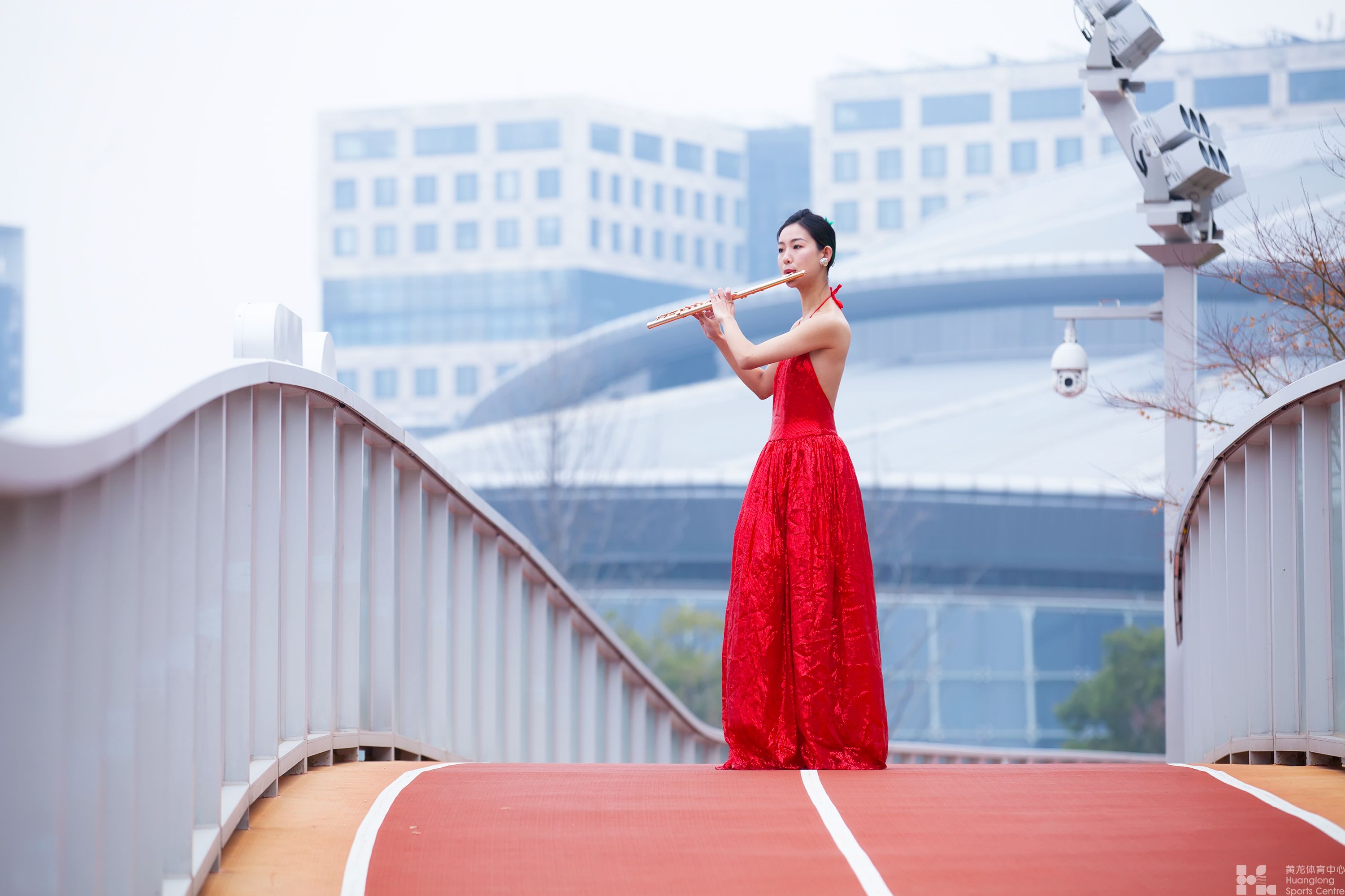 敬请锁定黄龙“卫视”，听乐手们在亚运场馆上演春晚！(图4)