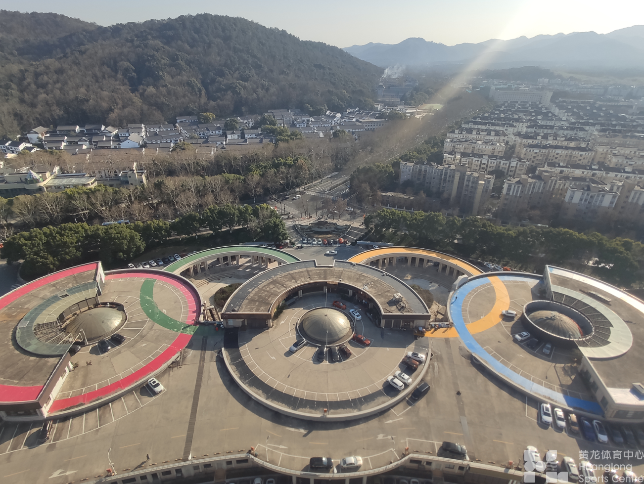 登高探底，你知道黄龙体育中心的最高处和最深处在哪儿吗？(图3)