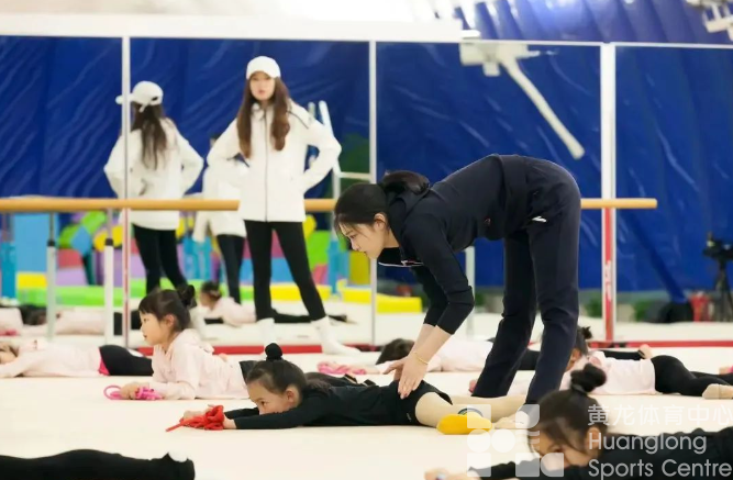 假如新《体育法》有开学考,黄龙能交出满意答卷吗?你们来打分——(图6) 假如新《体育法》有开学考,黄龙能交出满意答卷吗?你们来打分——(图6)