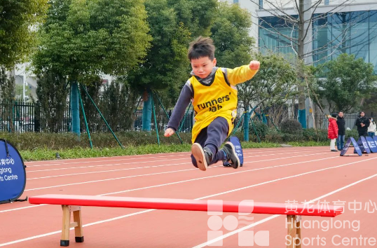 有些人还在烦恼去哪里看烟花,这些小伢儿已经在亚运场馆“闹”上了!(图5) 有些人还在烦恼去哪里看烟花,这些小伢儿已经在亚运场馆“闹”上了!(图5)