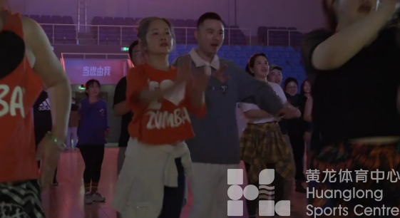 越夜越燃!杭州亚运场馆内500人一起上团操(图3) 越夜越燃!杭州亚运场馆内500人一起上团操(图3)