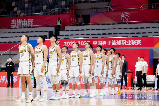 球赛看不停!足球超级杯都来了,CBA季后赛还远吗?(图4) 球赛看不停!足球超级杯都来了,CBA季后赛还远吗?(图4)