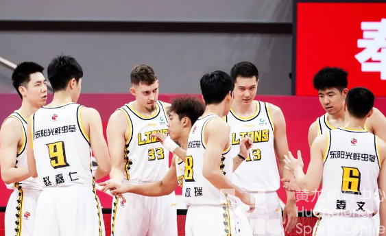 球赛看不停!足球超级杯都来了,CBA季后赛还远吗?(图6) 球赛看不停!足球超级杯都来了,CBA季后赛还远吗?(图6)