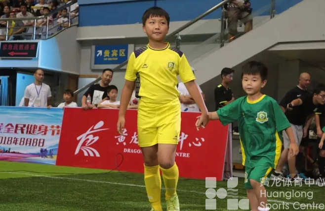 超级杯 | 想让你的宝贝牵手足球明星闪亮登场吗?(图3) 超级杯 | 想让你的宝贝牵手足球明星闪亮登场吗?(图3)