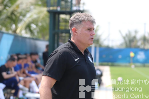 对话“三冠教头”佩德罗:我们都对超级杯充满渴望,黄龙也已准备就绪——(图2) 对话“三冠教头”佩德罗:我们都对超级杯充满渴望,黄龙也已准备就绪——(图2)