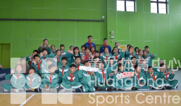 足协超级杯 | 超级杯奖杯什么样？竟被他们先看到了！(图6)