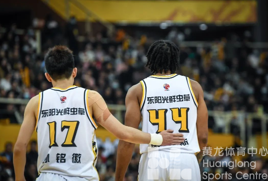 跟黄龙看CBA | 门票福利!倒计时2小时!为我们的“湘北”加油(图3) 跟黄龙看CBA | 门票福利!倒计时2小时!为我们的“湘北”加油(图3)