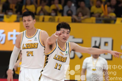 跟黄龙看CBA | 让1追2,浙江东阳光挺进四强!我们五一黄龙见!(图2) 跟黄龙看CBA | 让1追2,浙江东阳光挺进四强!我们五一黄龙见!(图2)