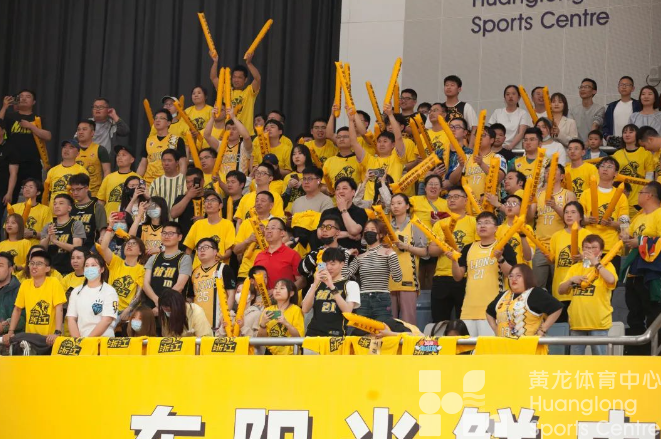 跟黄龙看CBA | 福利再送！半决赛G4，浙江东阳光挺进总决还是移师辽宁？明晚见分晓！(图4)
