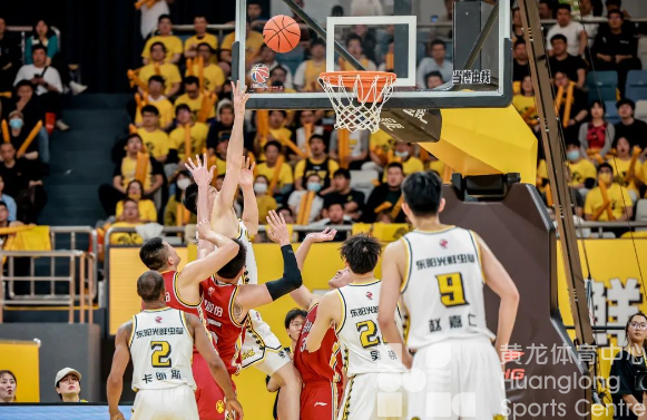 跟黄龙看CBA | 心若在,梦就在!下赛季,和浙江东阳光一起满血归来!(图3) 跟黄龙看CBA | 心若在,梦就在!下赛季,和浙江东阳光一起满血归来!(图3)