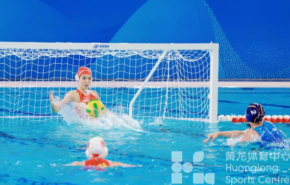 “水”啸“龙”吟 | 水球“大战”现场，姑娘们“狂飙”近400个球(图5)