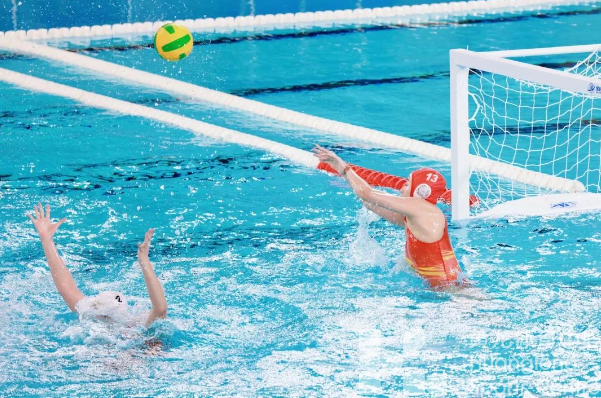 “水”啸“龙”吟 | 吴鹏的弟子来看水球比赛，未来浙江的“水莲花”静待绽放(图3)