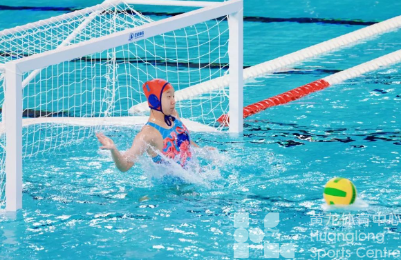 “水”啸“龙”吟 | 吴鹏的弟子来看水球比赛，未来浙江的“水莲花”静待绽放(图6)