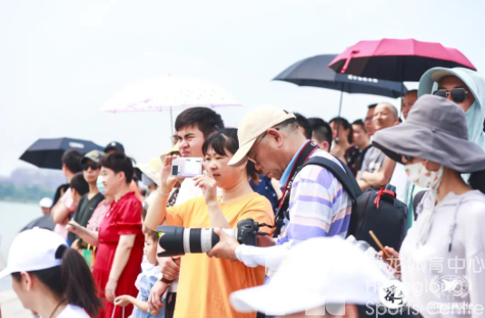 长三角16支高校龙舟队争霸海宁鹃湖(图5)