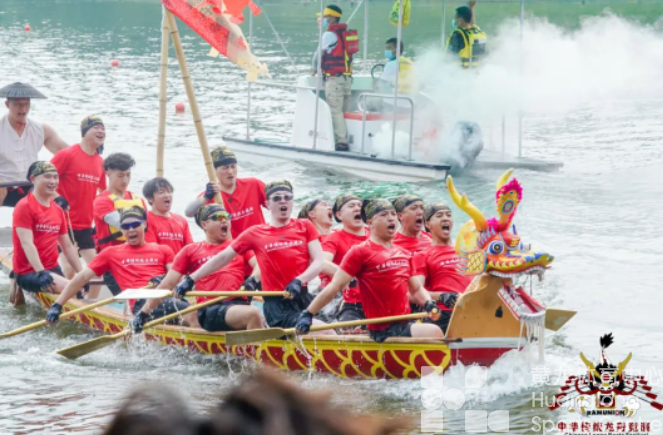 飞桨翻浪腾龙舟！端午节的仪式感，快看～(图1)