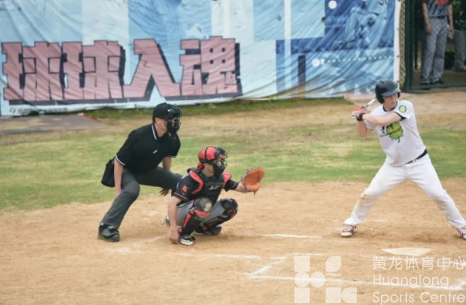 这场棒垒球联赛，国家队队员也来了(图1)
