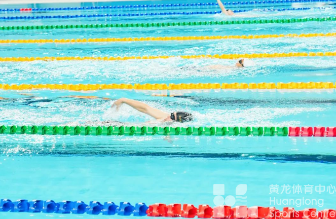 在顶配泳道，尝鲜亚运时刻 | 在黄龙游跳馆游泳消暑的日子(图2)