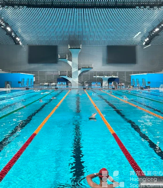 在顶配泳道，尝鲜亚运时刻 | 在黄龙游跳馆游泳消暑的日子(图4)
