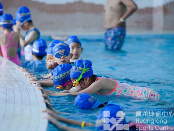 “益”劳“泳”逸 | 12:00报名，“小候鸟”们来杭州还能免费学游泳！(图2)