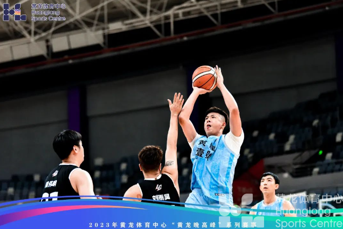 黄龙晚高峰篮球邀请赛,“闪电”夺冠(图2) 黄龙晚高峰篮球邀请赛,“闪电”夺冠(图2)