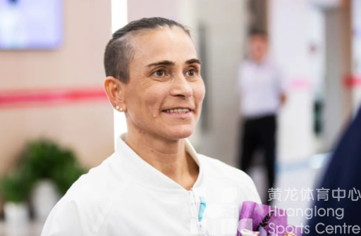 亚运 · 是谁“亚” | 丘妈的中秋礼物是现场观众的掌声,还有永不凋谢的花!(图2) 亚运 · 是谁“亚” | 丘妈的中秋礼物是现场观众的掌声,还有永不凋谢的花!(图2)