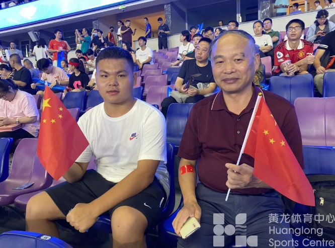 亚运 · 来了“亚” | 持续热闹9小时！观众在黄龙看比赛都看嗨了(图7)
