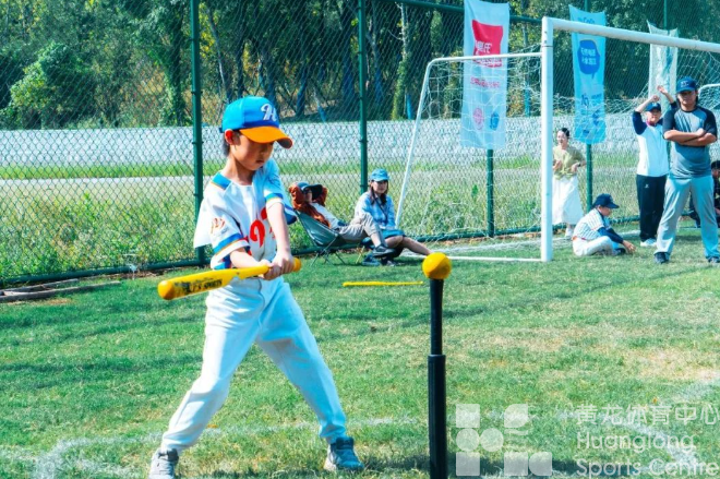 【黄龙魔方】杭州市首次举办!这场棒球较量,少年不负热爱(图4) 【黄龙魔方】杭州市首次举办!这场棒球较量,少年不负热爱(图4)