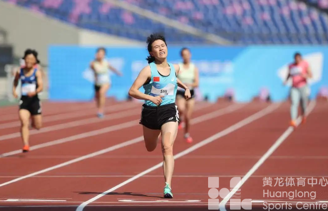 亚残运 · 来了“亚”| 6遍国歌!田径首个比赛日之我在黄龙刷纪录!(图2) 亚残运 · 来了“亚”| 6遍国歌!田径首个比赛日之我在黄龙刷纪录!(图2)