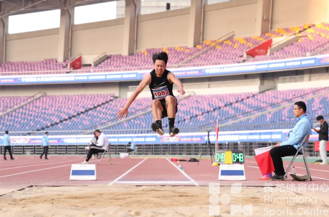 从器材到裁判都是“亚运同款”,黄龙体育场这个田径赛,选手们都在点赞(图3) 从器材到裁判都是“亚运同款”,黄龙体育场这个田径赛,选手们都在点赞(图3)