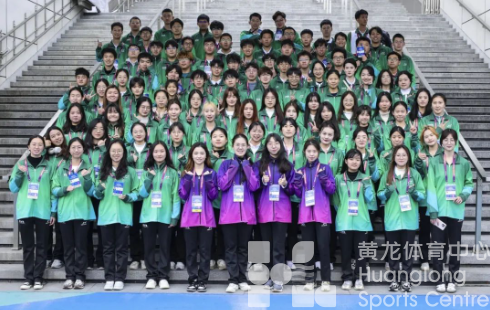 开赛啦丨两个“3-0”!东道主球队夺得世俱杯开门红!现场球星闪耀,观众欢呼声不断!(图3) 开赛啦丨两个“3-0”!东道主球队夺得世俱杯开门红!现场球星闪耀,观众欢呼声不断!(图3)