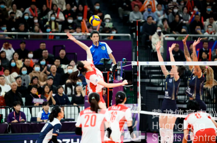 开赛啦丨两个“3-0”!东道主球队夺得世俱杯开门红!现场球星闪耀,观众欢呼声不断!(图6) 开赛啦丨两个“3-0”!东道主球队夺得世俱杯开门红!现场球星闪耀,观众欢呼声不断!(图6)