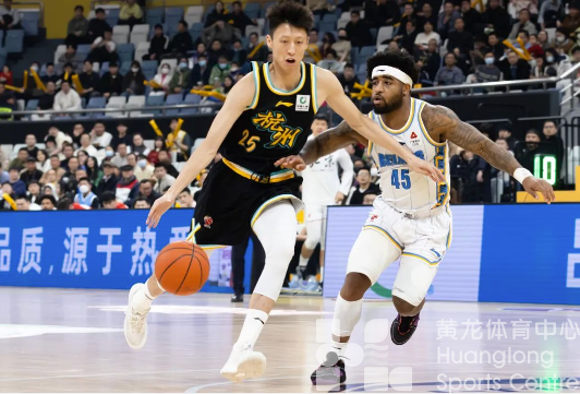 来黄龙看CBA | 0.8秒绝平!新年第一场球,来黄龙体验心跳与刺激(图3) 来黄龙看CBA | 0.8秒绝平!新年第一场球,来黄龙体验心跳与刺激(图3)