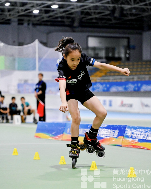 400名“追风”少年竞逐省青少年轮滑锦标赛(图2)