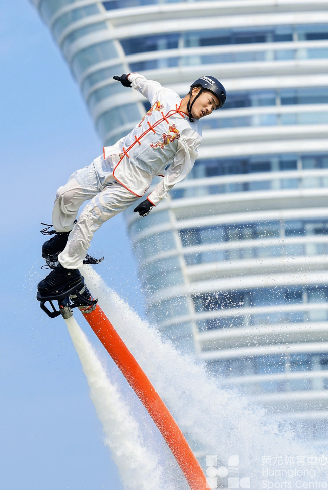 在湖州,体验极限运动的“乘风破浪”(图3) 在湖州,体验极限运动的“乘风破浪”(图3)