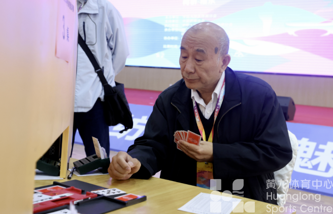 高校校长们不断“圈粉”,这项桥牌赛事来到浙江(图3) 高校校长们不断“圈粉”,这项桥牌赛事来到浙江(图3)