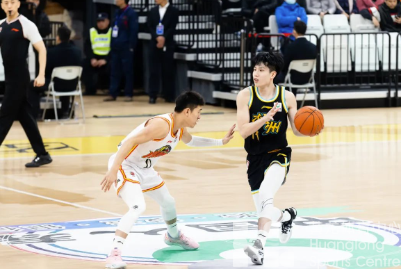 来黄龙看CBA | 主场三连胜!10号再开两场门票!还有万元健身大礼包等你来领(图2) 来黄龙看CBA | 主场三连胜!10号再开两场门票!还有万元健身大礼包等你来领(图2)