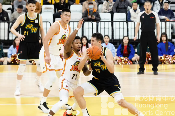 来黄龙看CBA | 主场三连胜!10号再开两场门票!还有万元健身大礼包等你来领(图3) 来黄龙看CBA | 主场三连胜!10号再开两场门票!还有万元健身大礼包等你来领(图3)