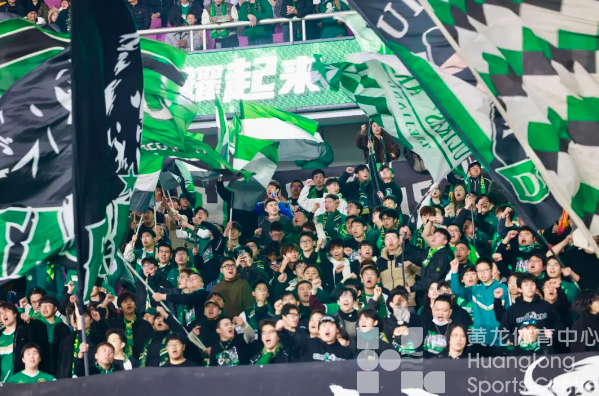 中超浙江丨0:0平！32087人！刷新最高上座率！(图3)