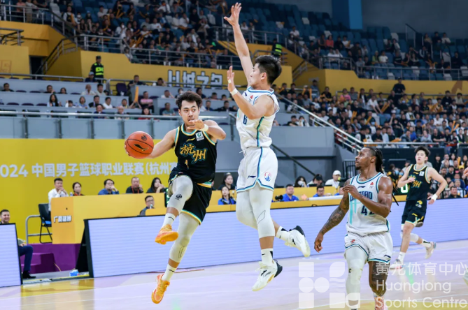 来黄龙看CBA丨胜利收官！12支季后赛球队全部出炉(图4)