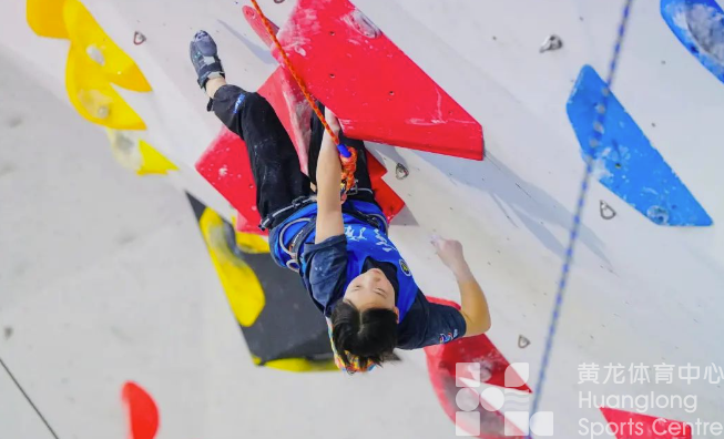 “攀”向亚洲，全国攀岩新星竞速江山(图2)