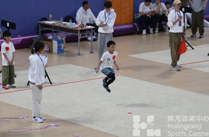 听说今天黄龙来了批10后“蜘蛛侠”?是的,100多个(图4) 听说今天黄龙来了批10后“蜘蛛侠”?是的,100多个(图4)