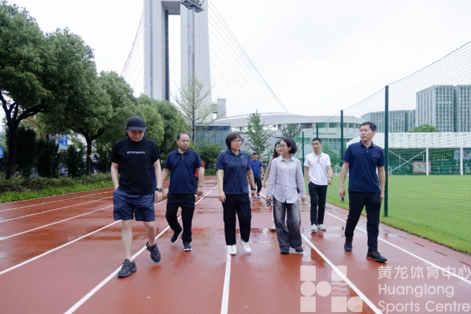 中国足协副主席孙雯来省黄龙体育中心调研青少年足球培训工作(图2)