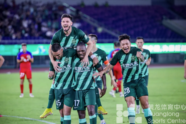 中超浙江丨4分钟连进3球！浙江队火力全开！4：0胜！！(图2)