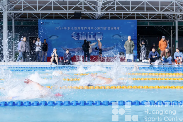 水温不到15度！今早这个比赛很“冻”人(图6)