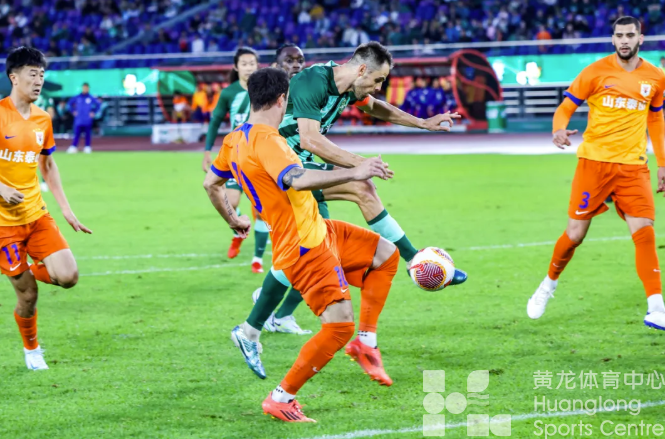 2024华润怡宝中超联赛颁奖典礼隆重举行，各年度奖项评选结果公布(图1)