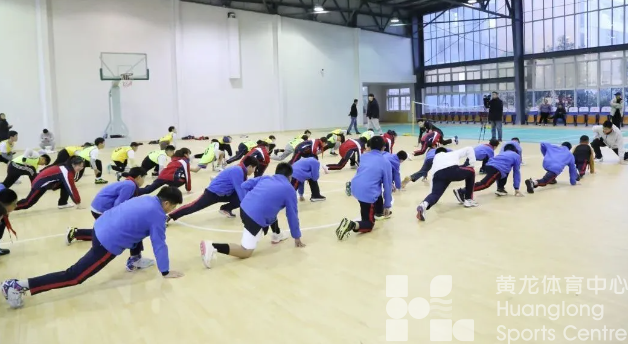 省体育局“送体育下乡”走进岱山(图2) 省体育局“送体育下乡”走进岱山(图2)